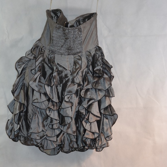 Silver frilled Mini Dress SZ S Daisy - Picture 11 of 12